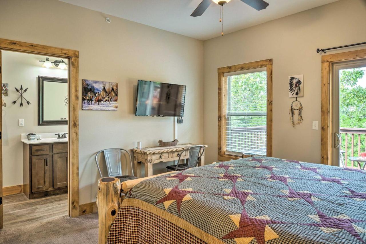 Branson West Cabin With Pool Access And Golfing Dış mekan fotoğraf