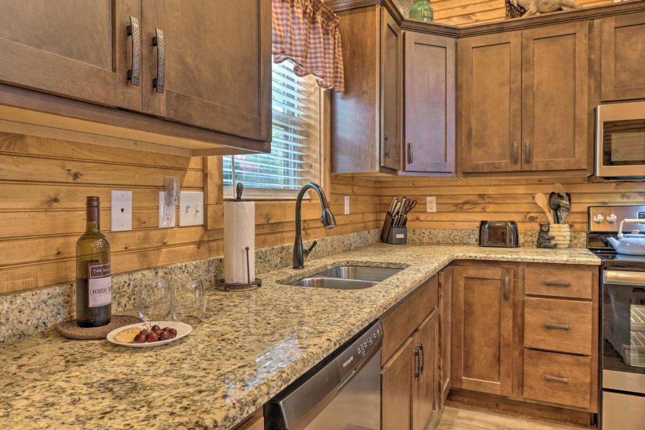 Branson West Cabin With Pool Access And Golfing Dış mekan fotoğraf