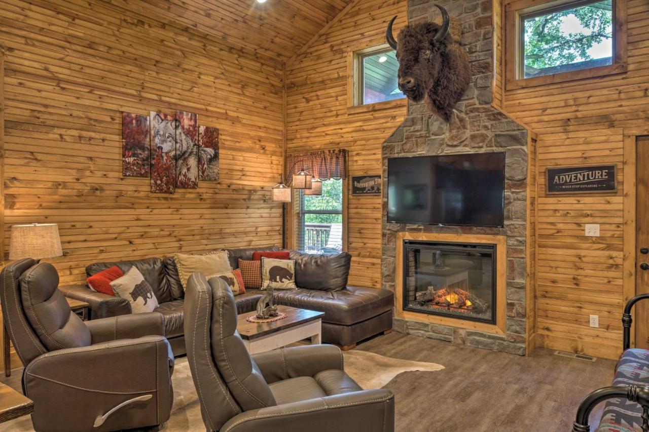 Branson West Cabin With Pool Access And Golfing Dış mekan fotoğraf